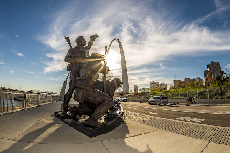 A statue on the Gateway Arch Grounds pays tribute to Lewis & Clark.