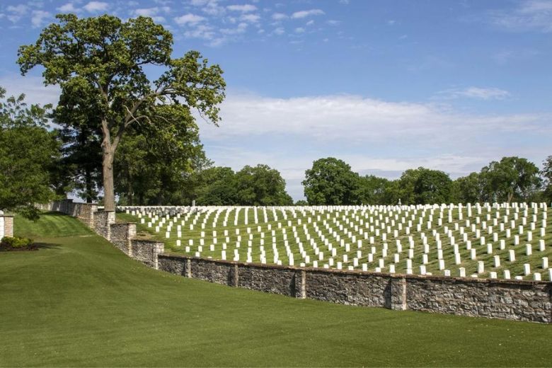 Jefferson Barracks National Cemetery, which overlooks the Mississippi River, contains burials from all major U.S. conflicts.