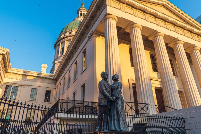 One of the most important historic sites in the U.S., the Old Courthouse in downtown St. Louis is where the notable Dred and Harriet Scott cases were first heard in 1847.