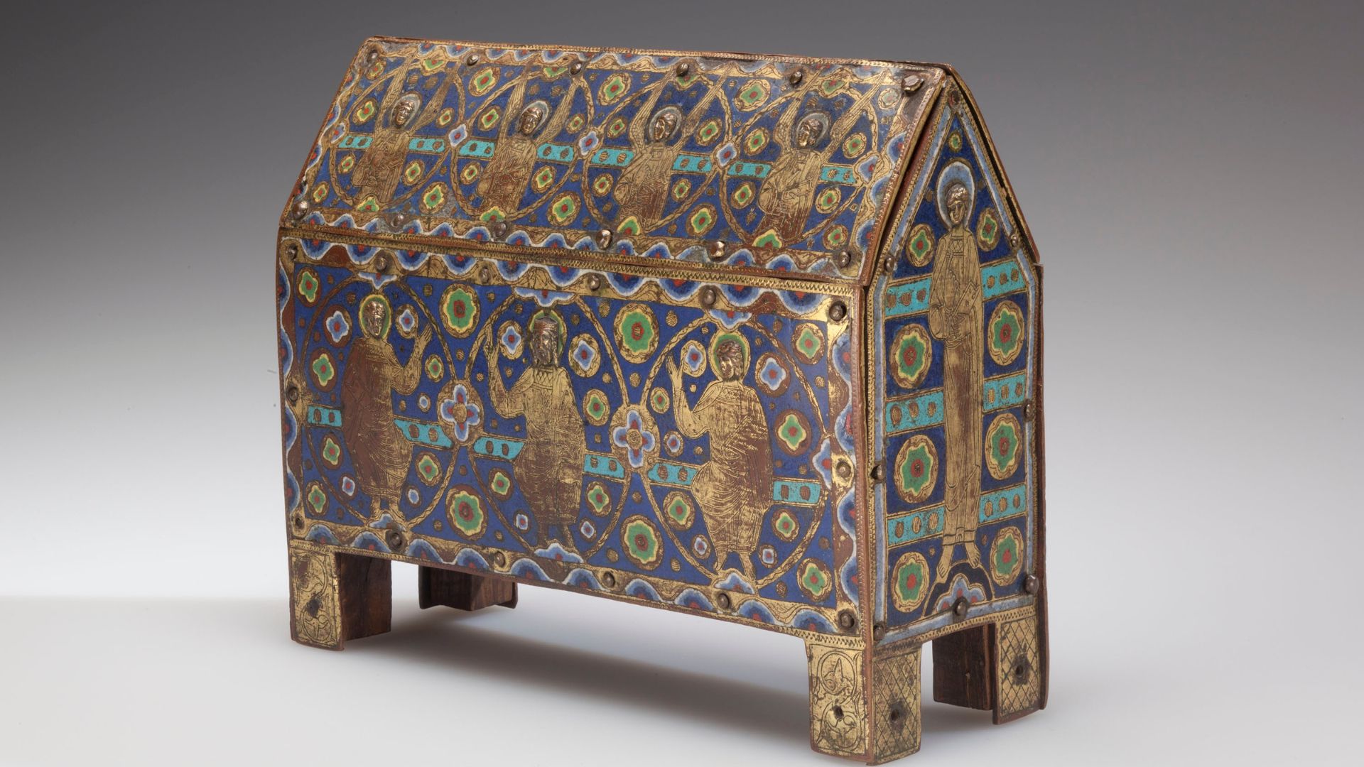 Chasse (Relic Case) is exhibited at the Pulitzer Arts Foundation.