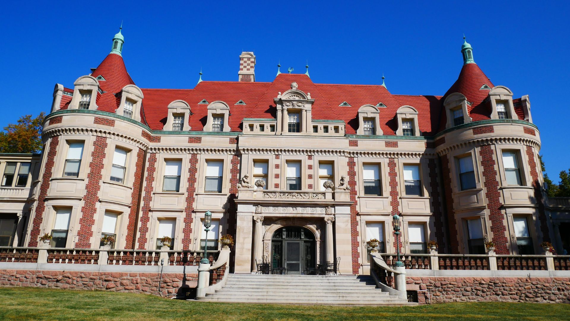 The Busch Family Estate is located at Grant's Farm in St. Louis.