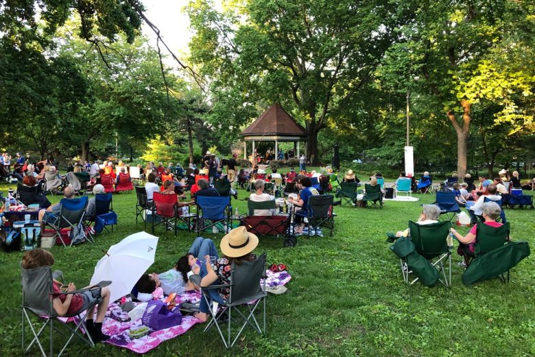 Things to Do in St. Louis in Summer_Lafayette Park Free Concert Series
