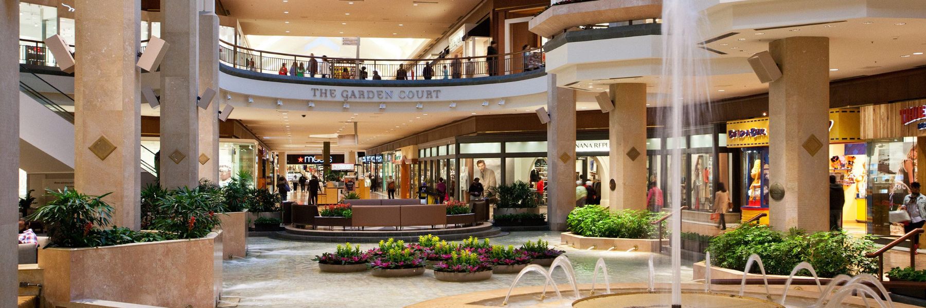 Saint Louis Galleria is one of the best shopping centers in the region.