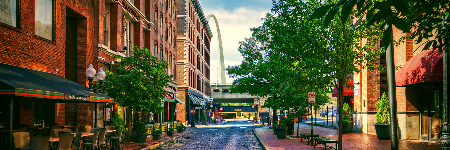 2 Days of French Sights In St Louis-Listed on the National Register of Historic Places, the cobblestone-paved Lacledes Landing sits on the banks of the the Mississippi River