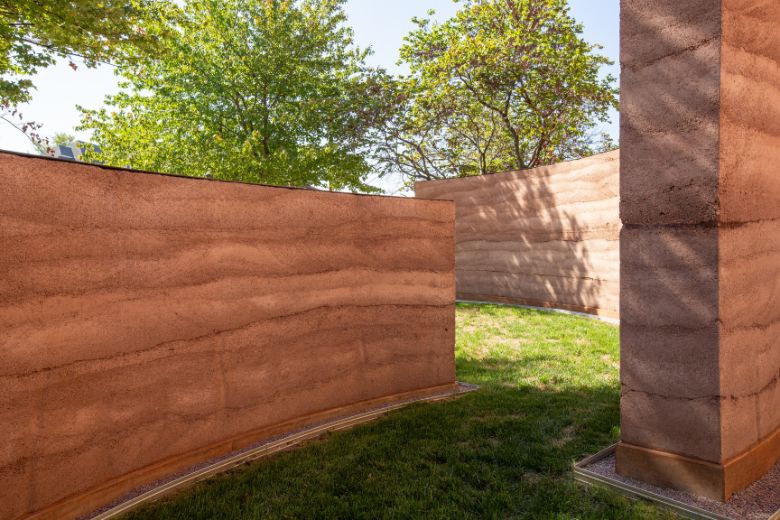 The Griot Museum of Black History, located in the Old North St. Louis neighborhood, features an outdoor sculptural installation by David Adjaye.
