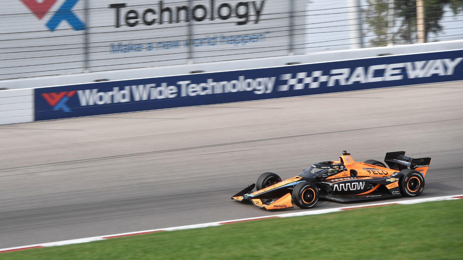 IndyCar comes to World Wide Technology Raceway.