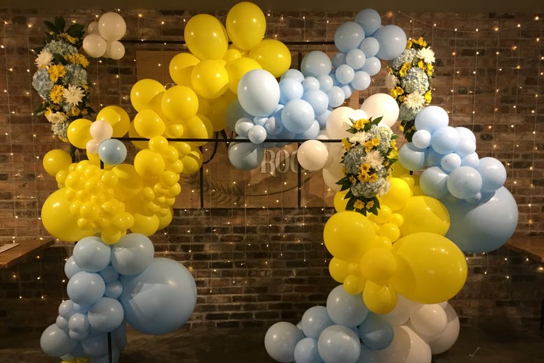 A Balloon display created by Balloonville Productions.