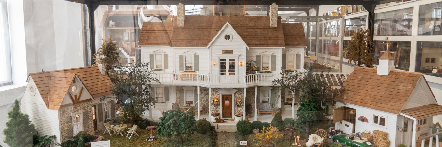 The Miniature Museum of Greater St. Louis has an extensive collection of dollhouses and room boxes.