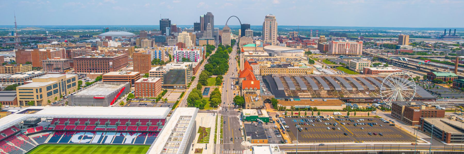 The St. Louis skyline features CITYPARK, Union Station and the Gateway Arch.