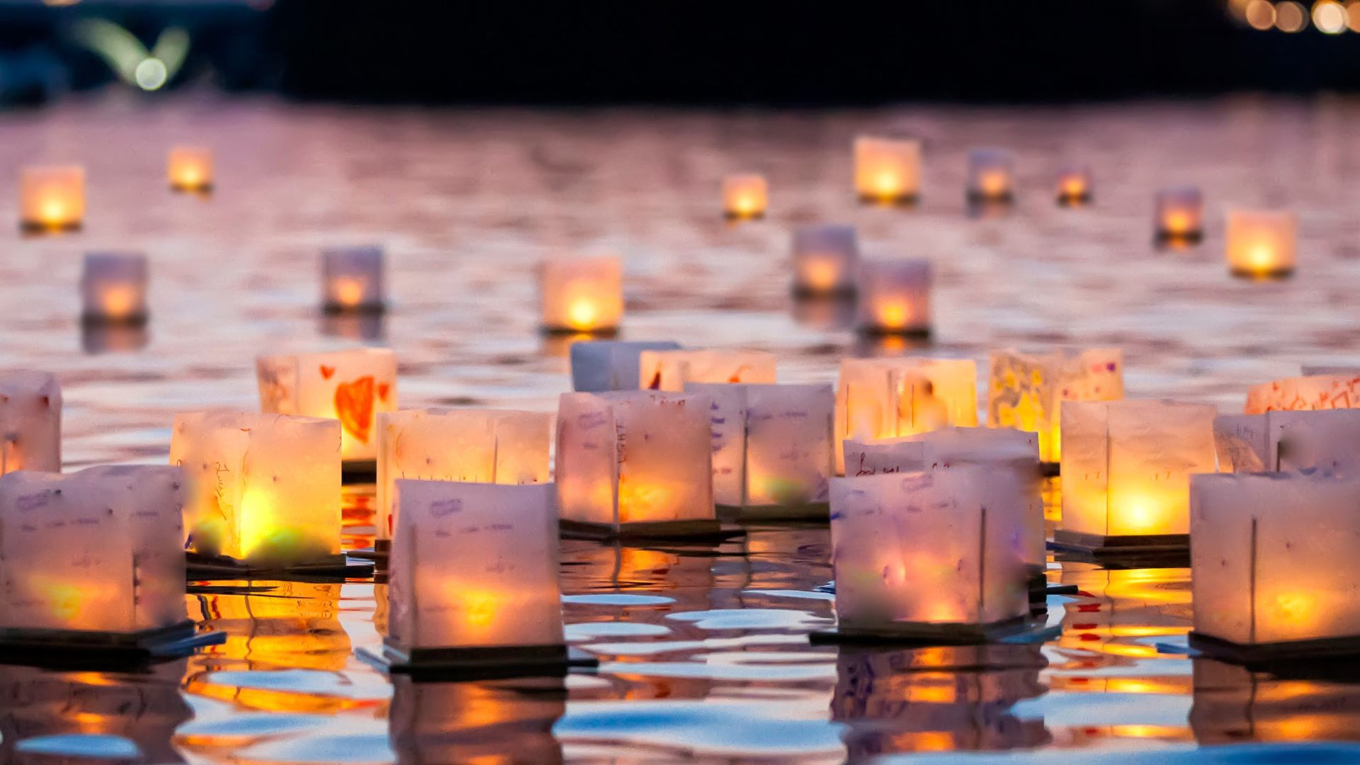 Creve Coeur Park hosts a water lantern festival over Labor Day weekend.