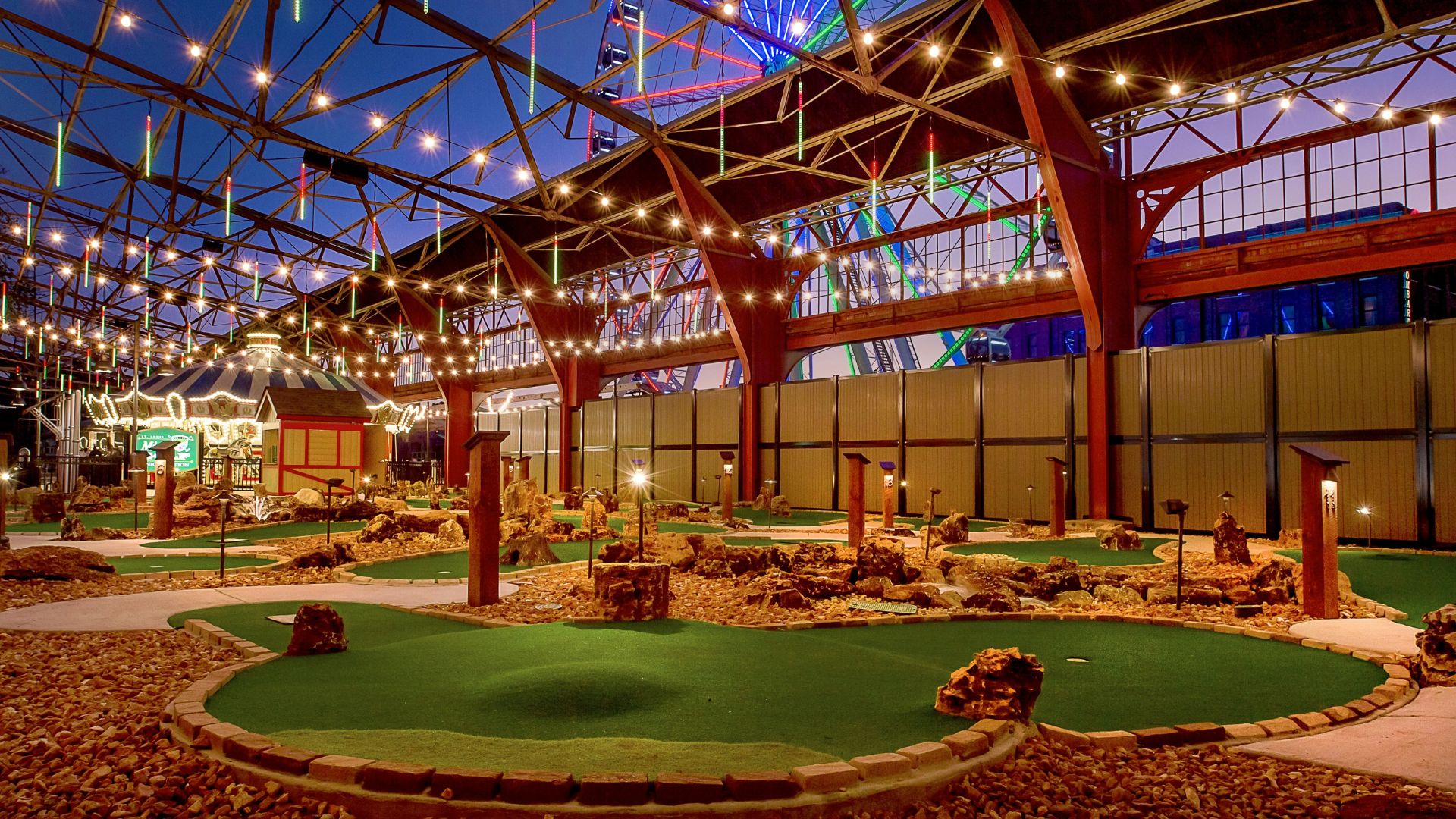 This 18-hole miniature golf course sits in the shadow of the St Louis Wheel.