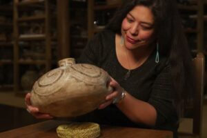 A 2025 exhibition at the Saint Louis Art Museum examines Pueblo pottery.