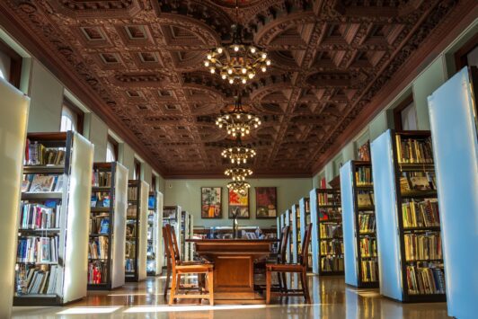The St Louis Public Library Central Library is a stunning example of Beaux-Arts and Neoclassical architecture.