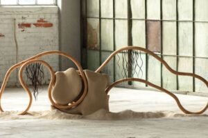 In an exhibit at the Saint Louis Art Museum, Peruvian Blas Isasi presents his meaningful sculptures.