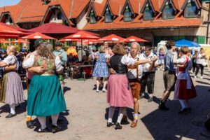 Maifest at Grant's Farm.