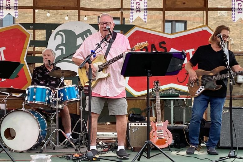 The Broken Hipsters LIVE at Das Bevo.